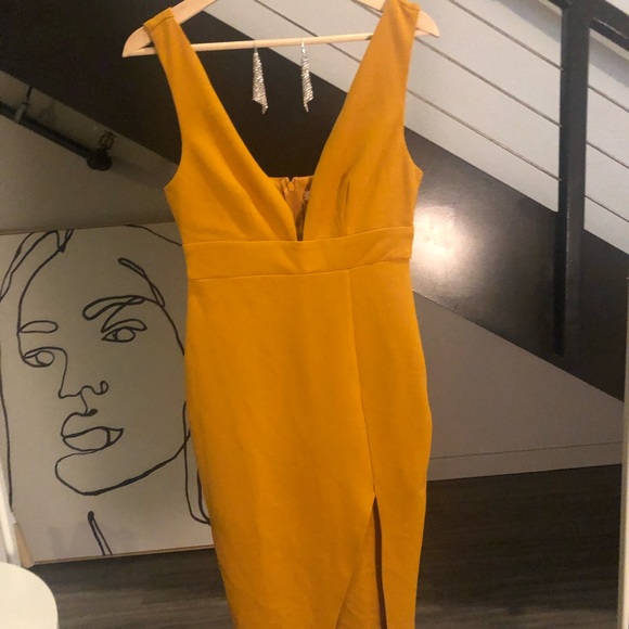 HELLO MOLLY - Picture 4 of 6